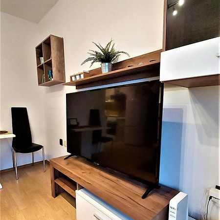 "Like A Home" Apartment Bratislava Bagian luar foto