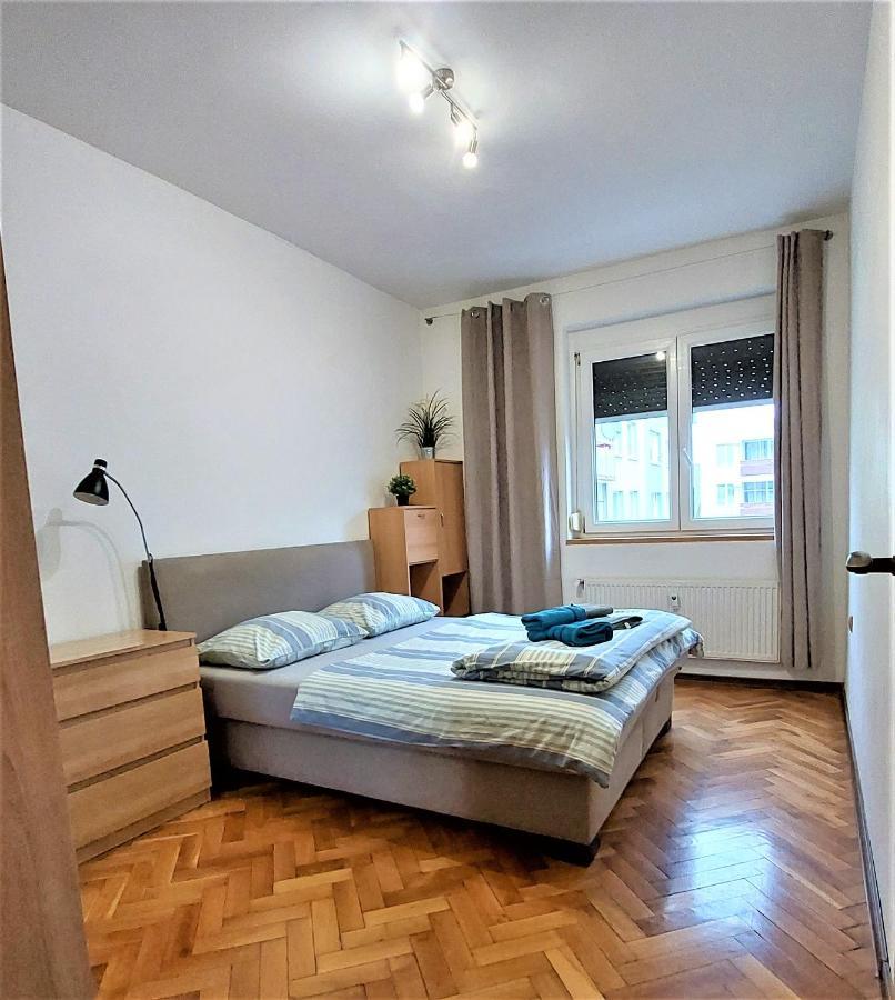 "Like A Home" Apartment Bratislava Bagian luar foto