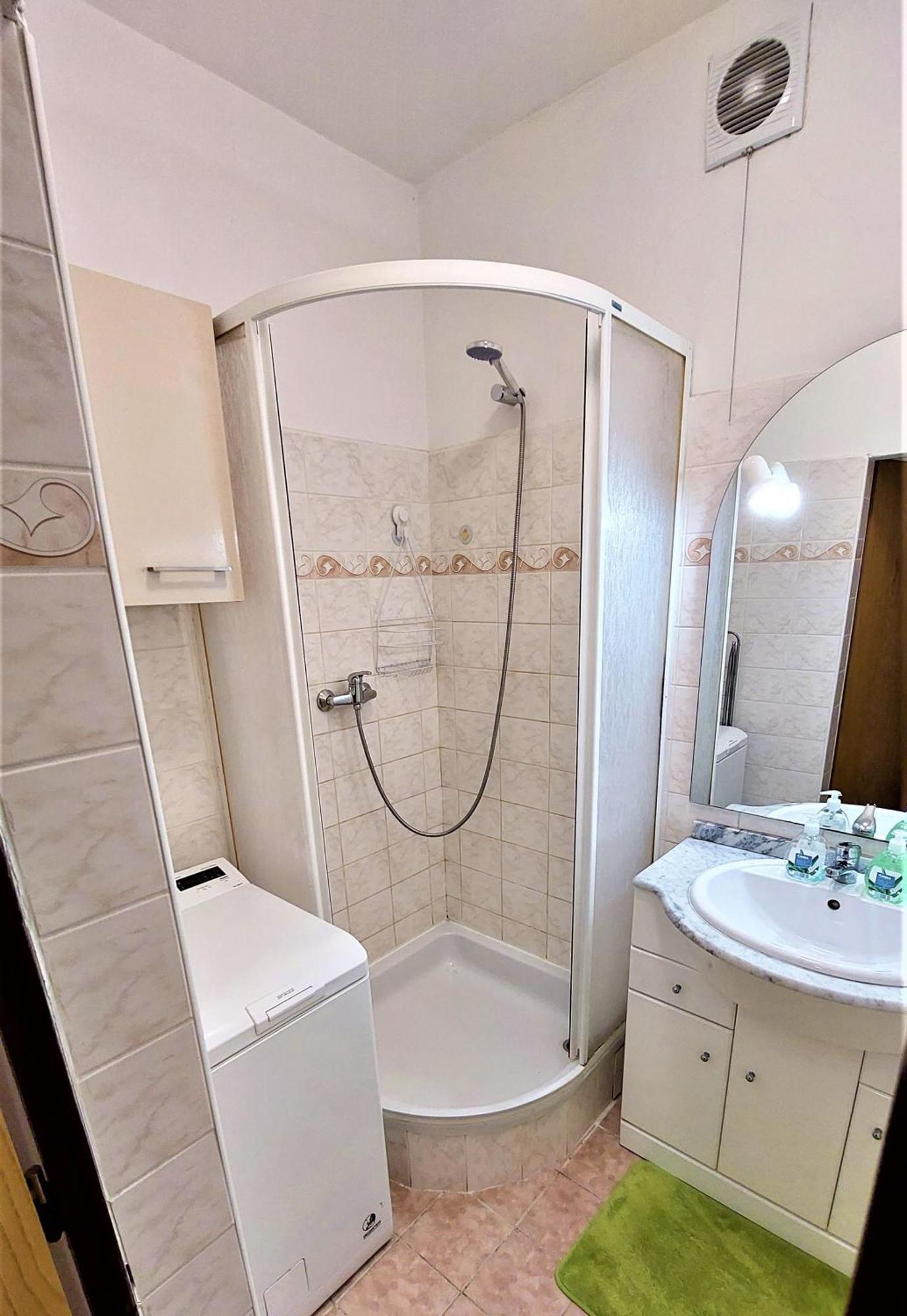 "Like A Home" Apartment Bratislava Bagian luar foto